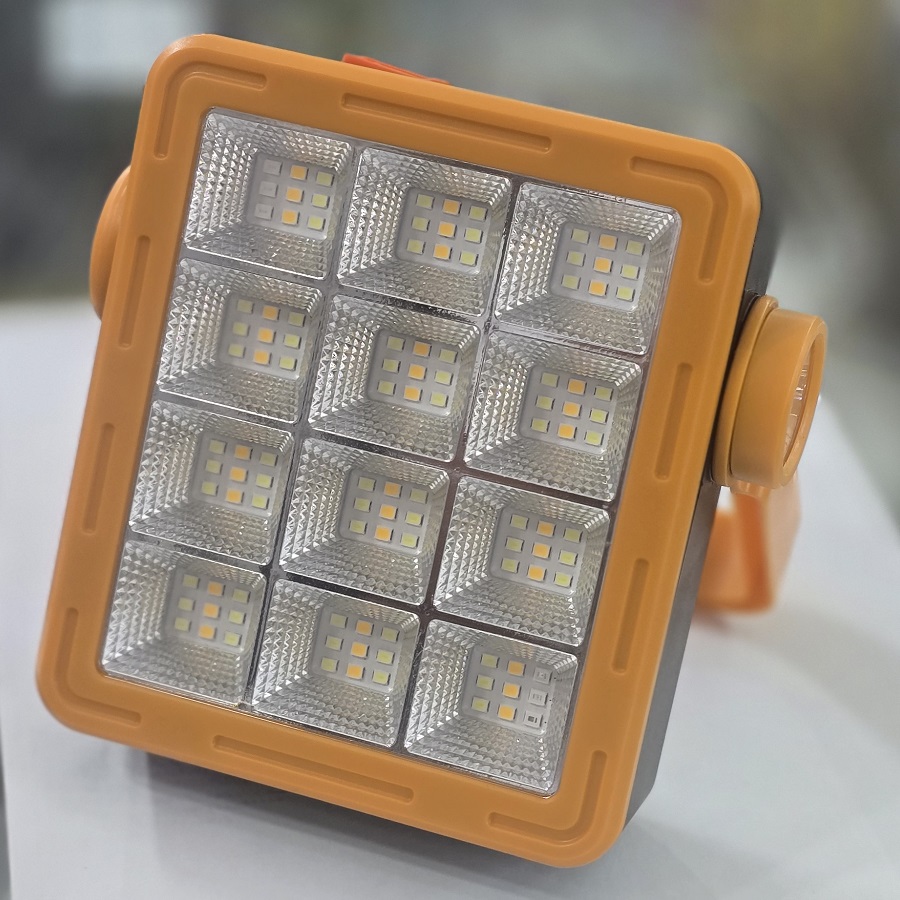 پرژکتور شارژی همه کاره پرژکتور شارژی همه کاره